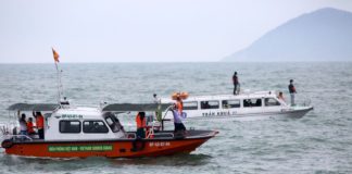 ভিয়েতনামে নৌকাডুবিতে ১৩ পর্যটকের প্রাণহানি