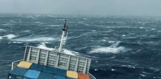 জলবায়ু পরিবর্তনে বছরে আড়াই হাজার কোটি ডলার হারাতে পারে শিপিং খাত