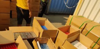 কটন ইয়ার্ন ঘোষণায় আনা সিগারেট জব্দ