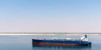 প্রথম প্রান্তিকে সুয়েজ খালের রাজস্ব বেড়েছে ২১%