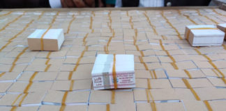 অবৈধ ব্যান্ডরোল ব্যবহারে রাজস্ব হারাচ্ছে সরকার