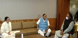 কলকাতায় বাণিজ্যমন্ত্রীর সাথে মমতার বৈঠক