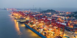 দুই মাস পর কর্মচাঞ্চল্যে ফিরছে চীনের সাংহাই