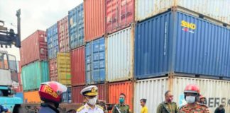 বিএম কনটেইনার ডিপো পরিদর্শন করেছেন চট্টগ্রাম বন্দর চেয়ারম্যান; তদন্ত কমিটি গঠন