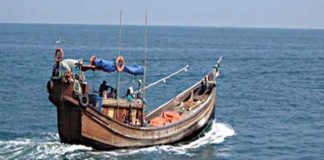 সমুদ্রে মাছ ধরার সব নৌযানকে রেজিস্ট্রেশন নিতে হবে