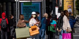 যুক্তরাষ্ট্রের খুচরা বিক্রি চাঙ্গা, শিল্পোৎপাদনে মন্দা