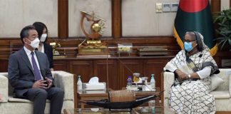 অর্থনৈতিক উন্নয়নে একসাথে কাজ করলে চ্যালেঞ্জ মোবাবেলা সহজ হবে: প্রধানমন্ত্রী