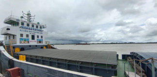 মেঘালয় ও আসামের পণ্য নিয়ে মোংলা বন্দরে ভারতের ট্রায়াল জাহাজ