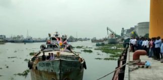 প্রথমবারের মতো ভারতে রপ্তানি হলো গার্মেন্টস ঝুট