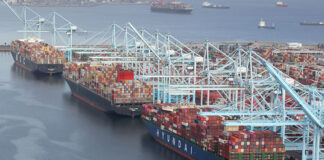 টানা পাঁচ মাস সংকুচিত যুক্তরাষ্ট্রের বাণিজ্য ঘাটতি