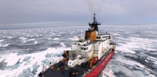 গ্রেট লেকে বরফ ভাঙার কাজ আগেভাগেই শুরু