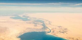 বিদেশি বিনিয়োগের জন্য উন্মুক্ত সুয়েজ খাল