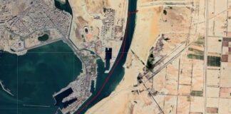 সুয়েজ খালে ফের জাহাজ আটকা, কয়েক ঘণ্টায় মুক্ত