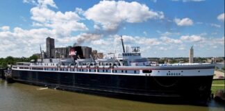 আগামী বছর পর্যন্ত বন্ধ থাকবে গ্রেট লেকসের ঐতিহ্যবাহী ফেরি ব্যাজার