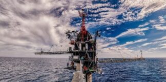 ছয় দশক পর থামল অনন্য গবেষণা জাহাজ ফ্লিপ