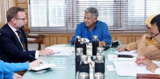 নৌপরিবহন উপদেষ্টার সাথে ডেনমার্কের রাষ্ট্রদূতের সৌজন্য সাক্ষাৎ