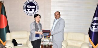 চট্টগ্রাম বন্দর পরিদর্শনে থাইল্যন্ডের রাষ্ট্রদূত