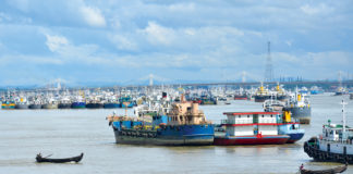 শিপ হ্যান্ডলিং অপারেটর